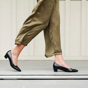 Kitten heels…Life Stride Minx block heel pumps size 8.5 wide. NWT